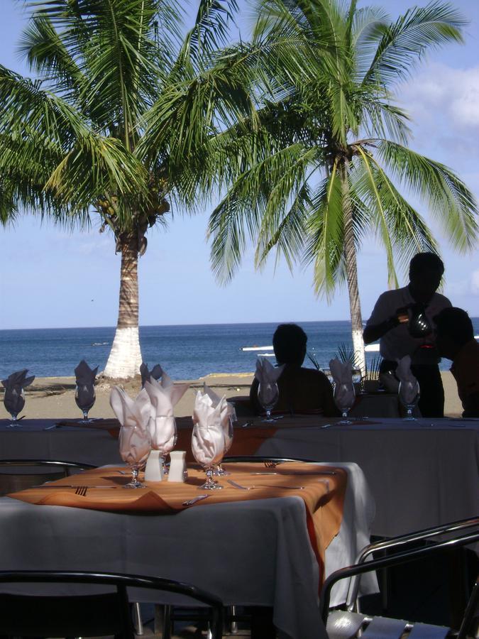 Claudio & Gloria Beach Front Rooms Playas del Coco المظهر الخارجي الصورة